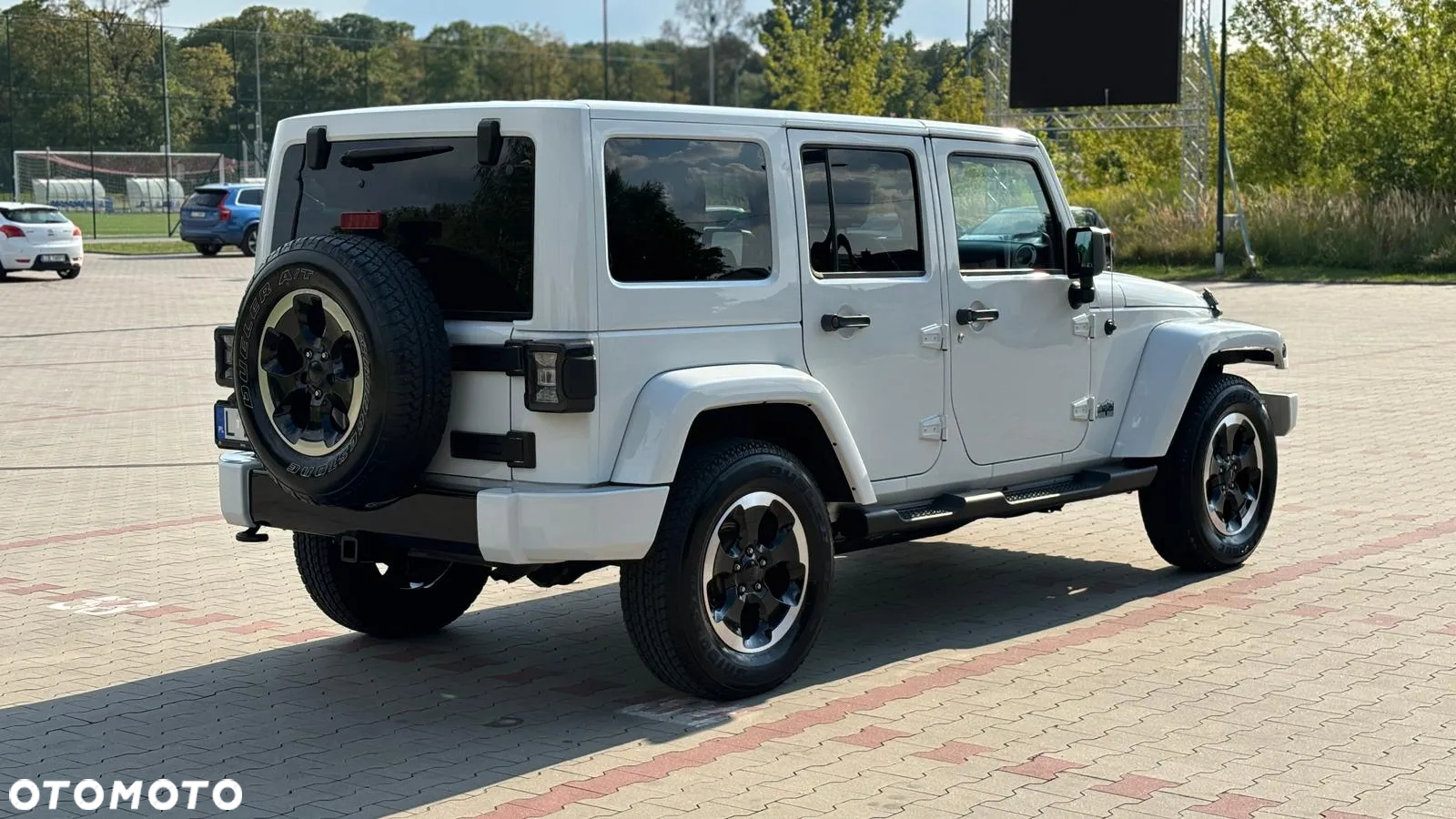 Jeep Wrangler - 11