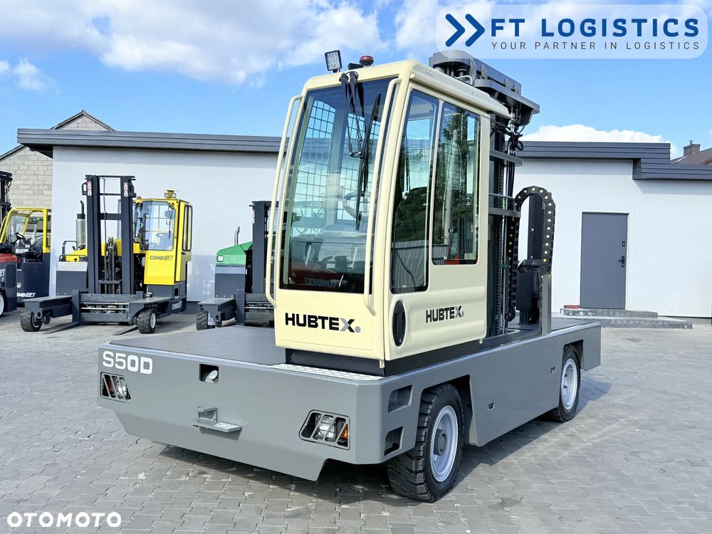 Hubtex WÓZEK BOCZNY | HUBTEX S50D | DIESEL | TRIPLEX 6300MM | PLATFORMA 1600MM | POZYCJONER WIDEŁ | WOLNY SKOK | REGULOWANA WIDŁA | STAN IDEALNY | Szeroka oferta wózków czterokierunkowych i bocznych, dopasowanych do różnorodnych potrzeb i zastosowań