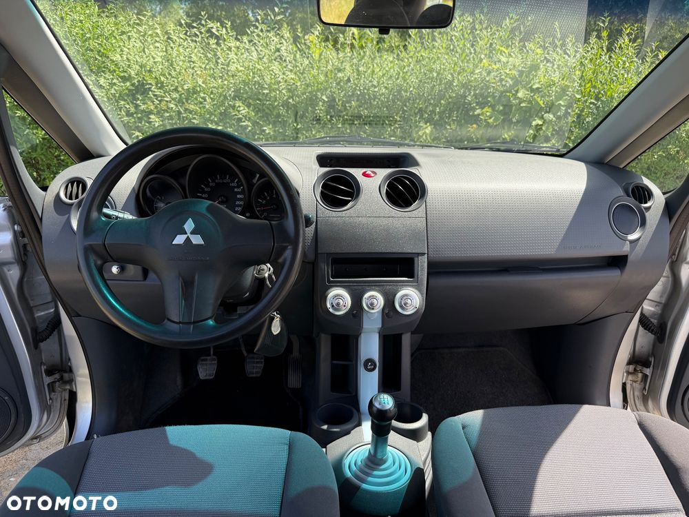 Mitsubishi Colt 1.1 - 14