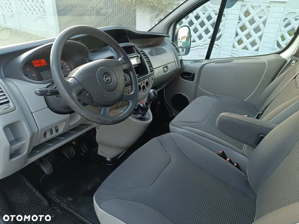 Opel Vivaro - 20