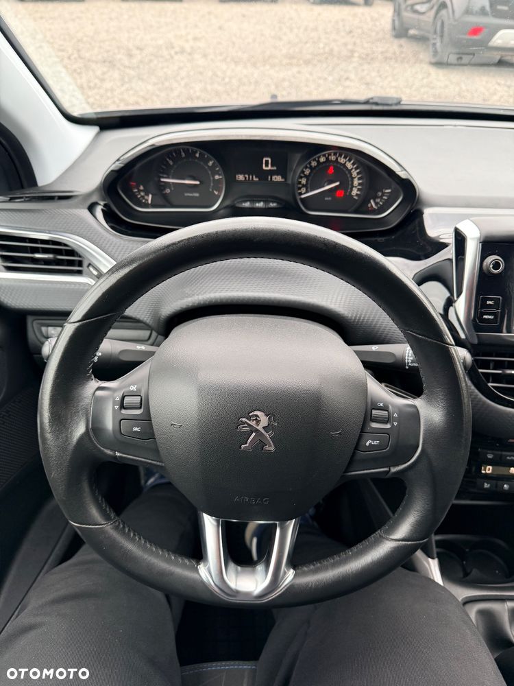 Peugeot 2008 1.2 VTi Allure - 11