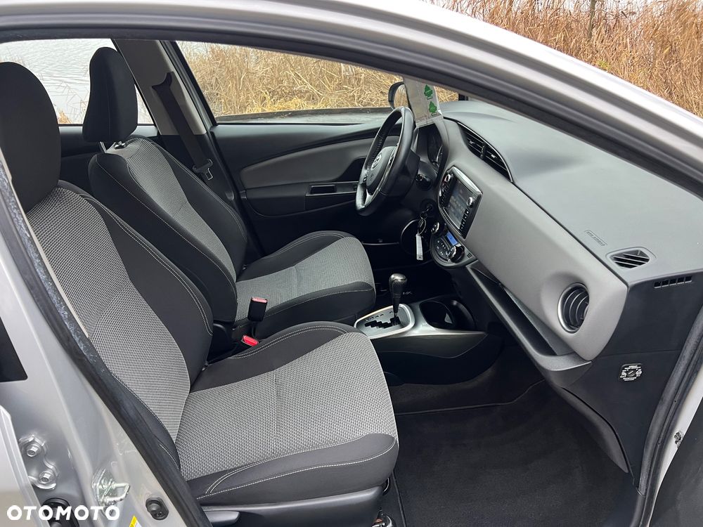 Toyota Yaris ver-1-2-turbo-team-deutschland - 10