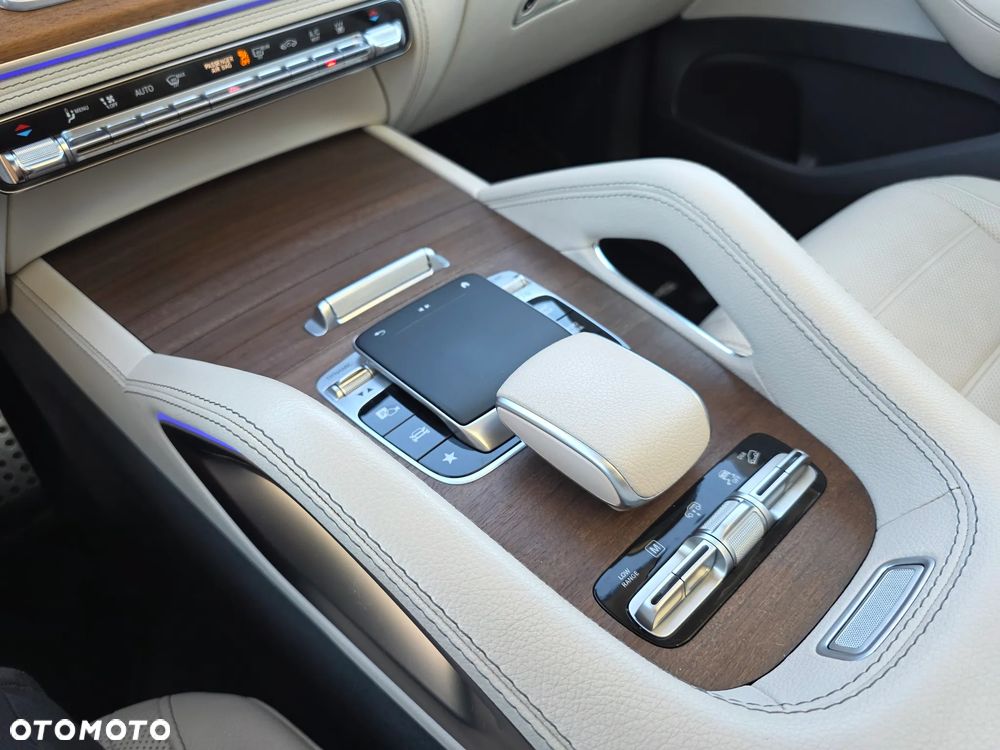 Mercedes-Benz GLS - 20