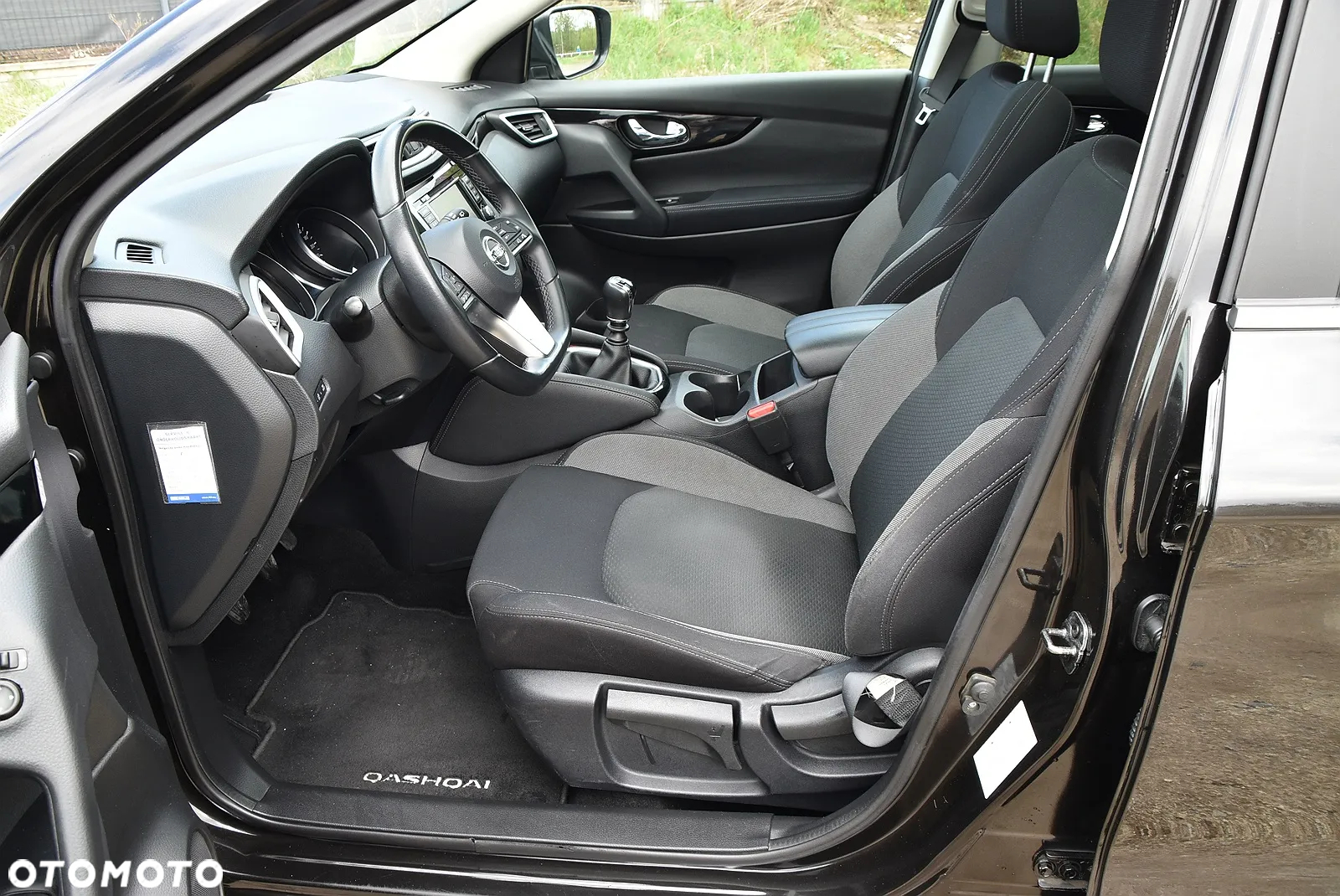 Nissan Qashqai - 25