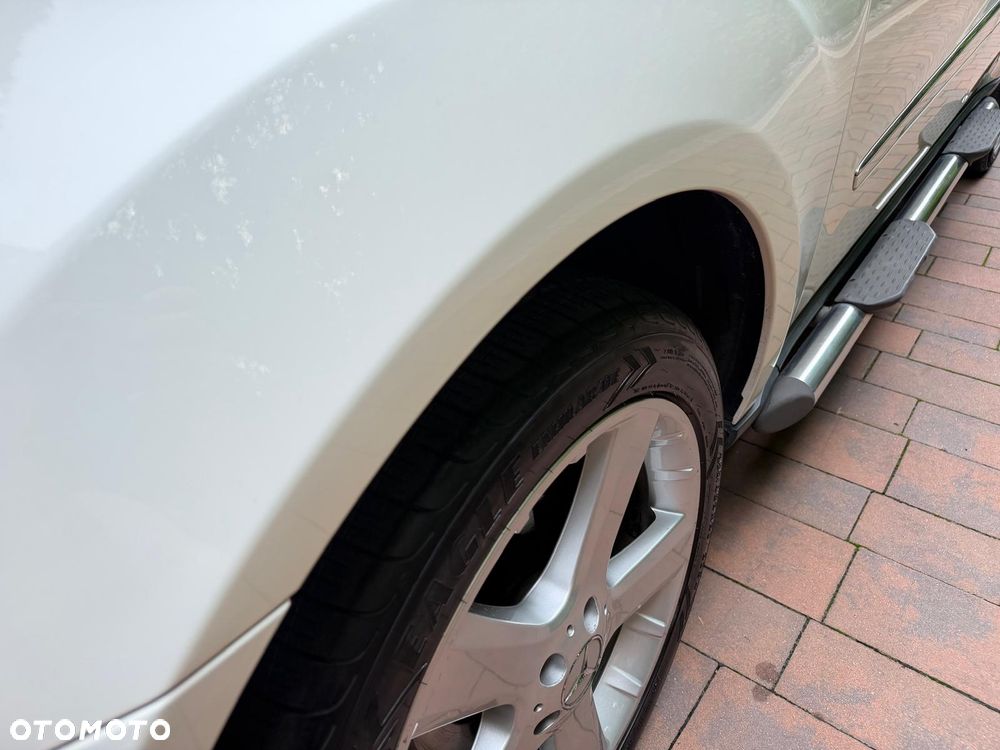 Mercedes-Benz ML 500 4-Matic - 23