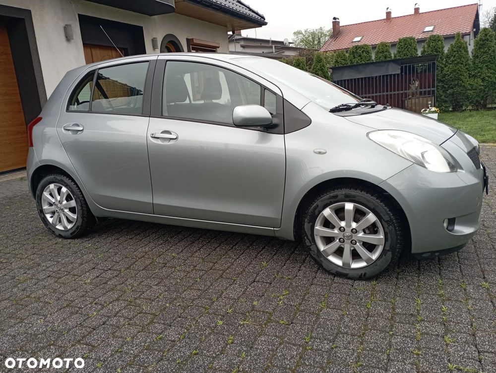 Toyota Yaris 1.3 VVT-i Sol - 6
