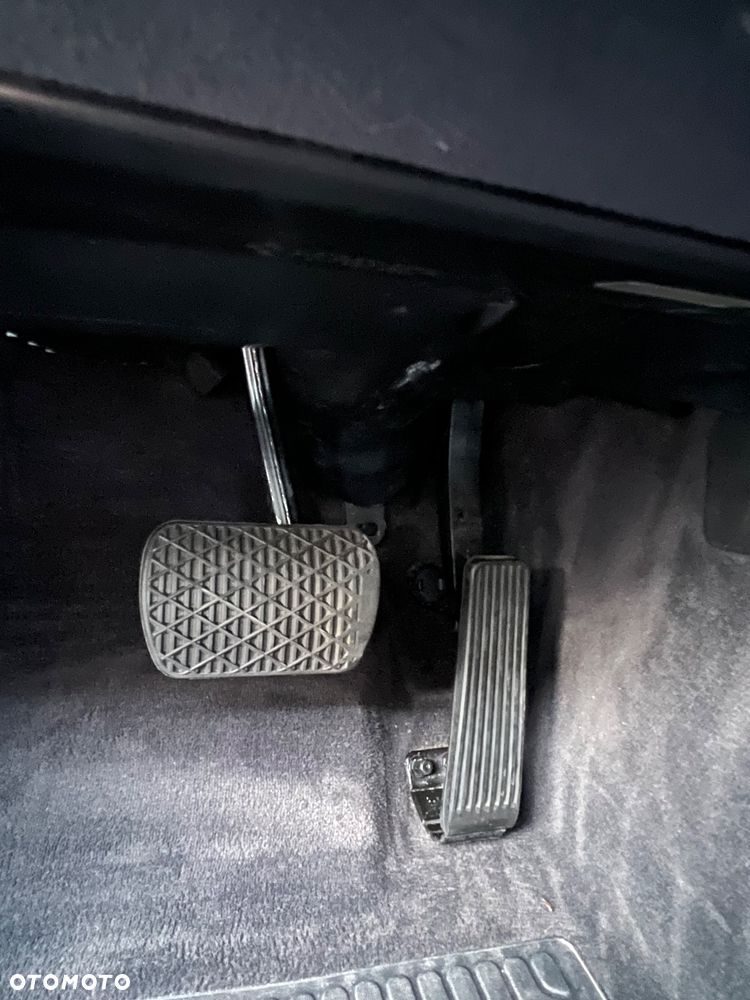 Mercedes-Benz Klasa E - 25