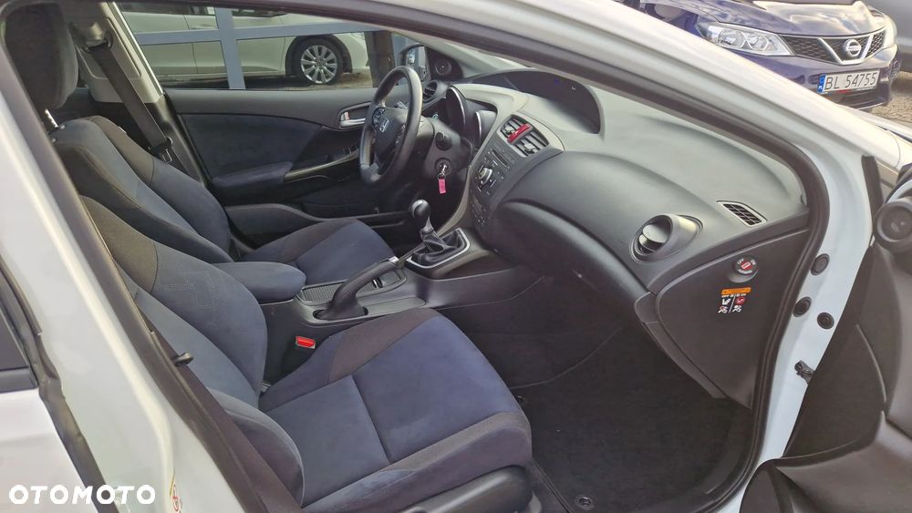 Honda Civic 1.8 i-VTEC Comfort Black Edition - 8