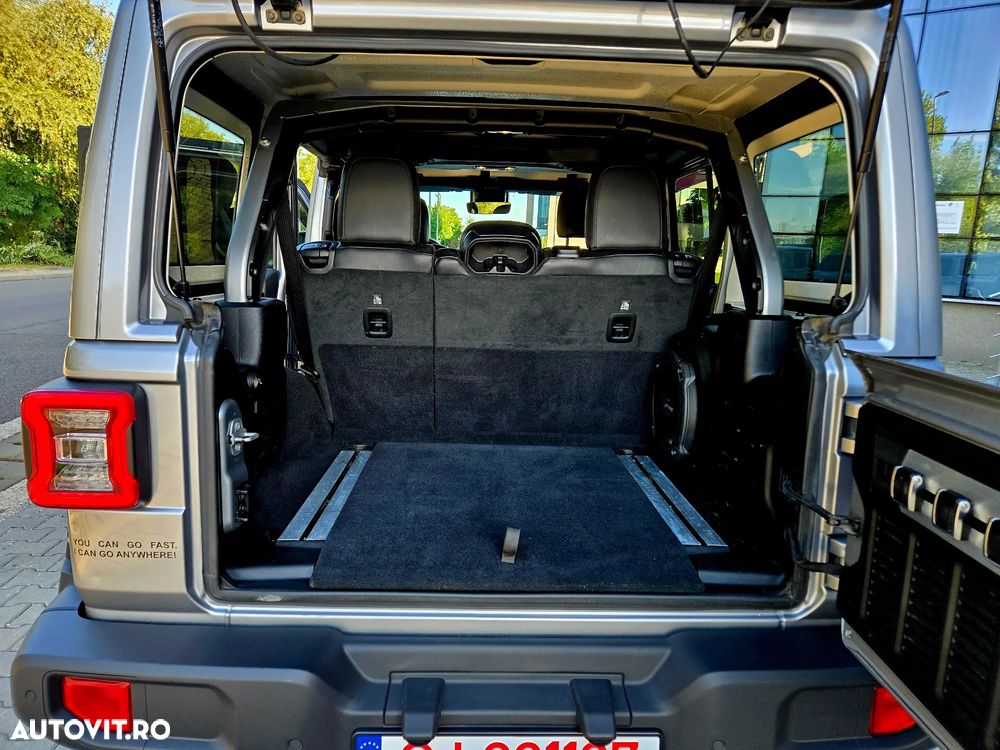 Jeep Wrangler - 9