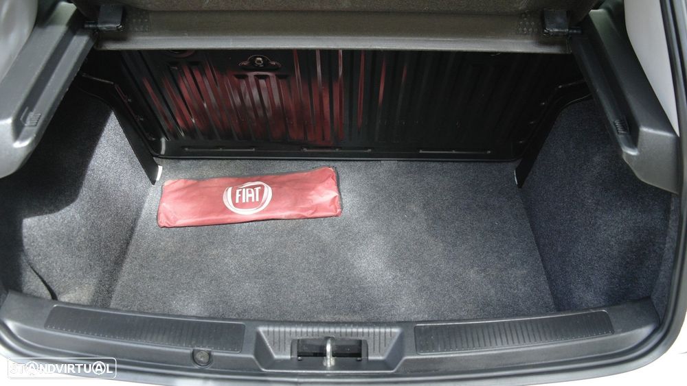 Fiat Punto 1.2 Lounge S&S - 8