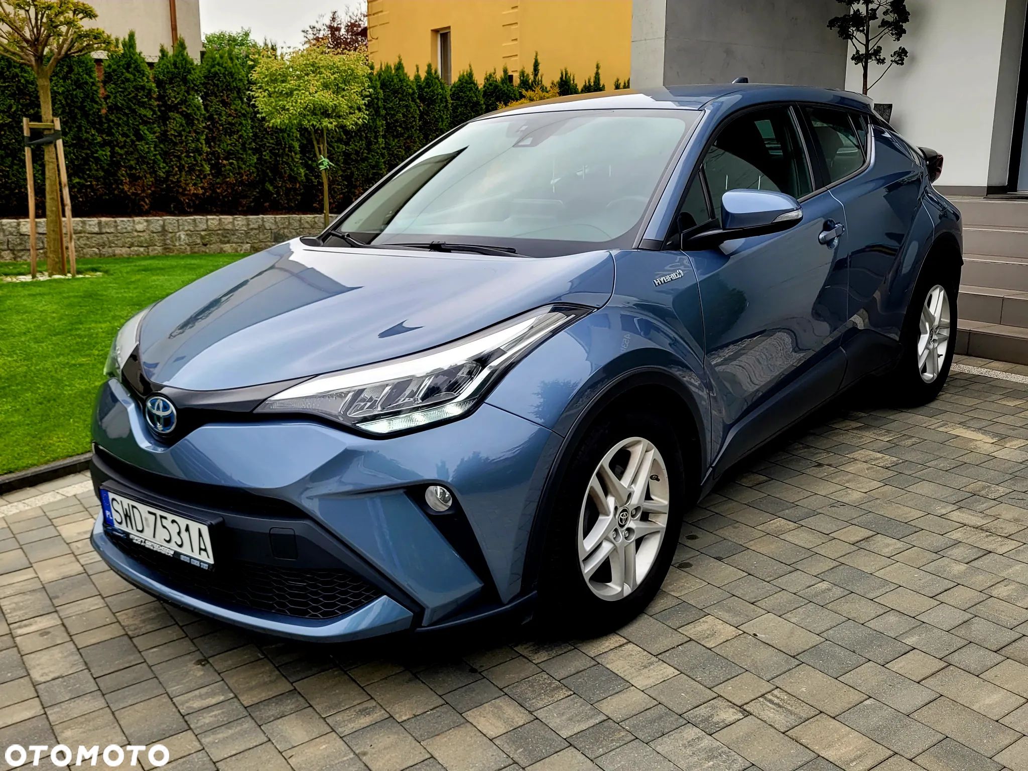 Toyota C-HR 1.8 Hybrid Dynamic - 1