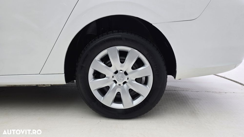 Peugeot 301 1.6 BlueHDI FAP Active - 22