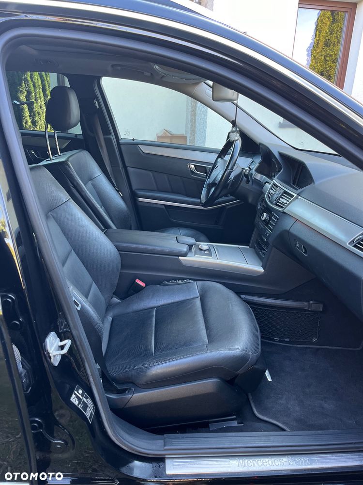 Mercedes-Benz Klasa E 350 CDI DPF 4Matic BlueEFFICIENCY 7G-TRONIC Avantgarde - 14