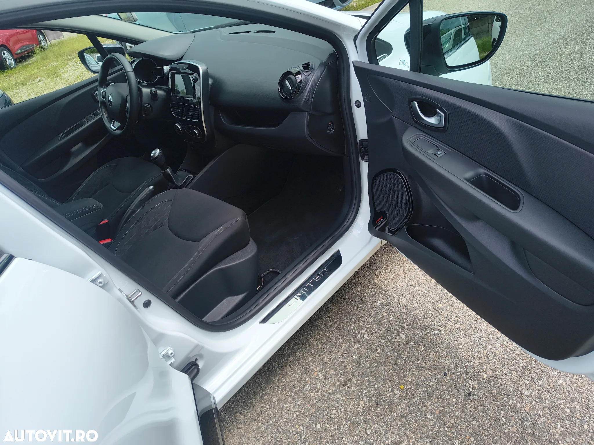 Renault Clio Estate Energy TCe Intens - 10