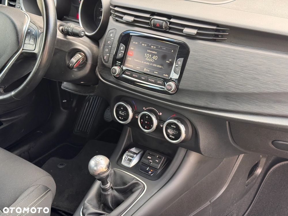 Alfa Romeo Giulietta 1.4 TB 16V Multiair Sport - 16