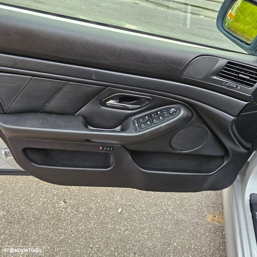 BMW 530 dA Touring - 13