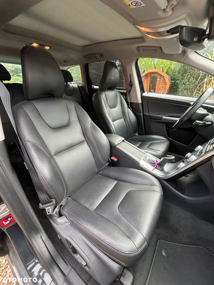 Volvo XC 60 D4 AWD Summum - 5