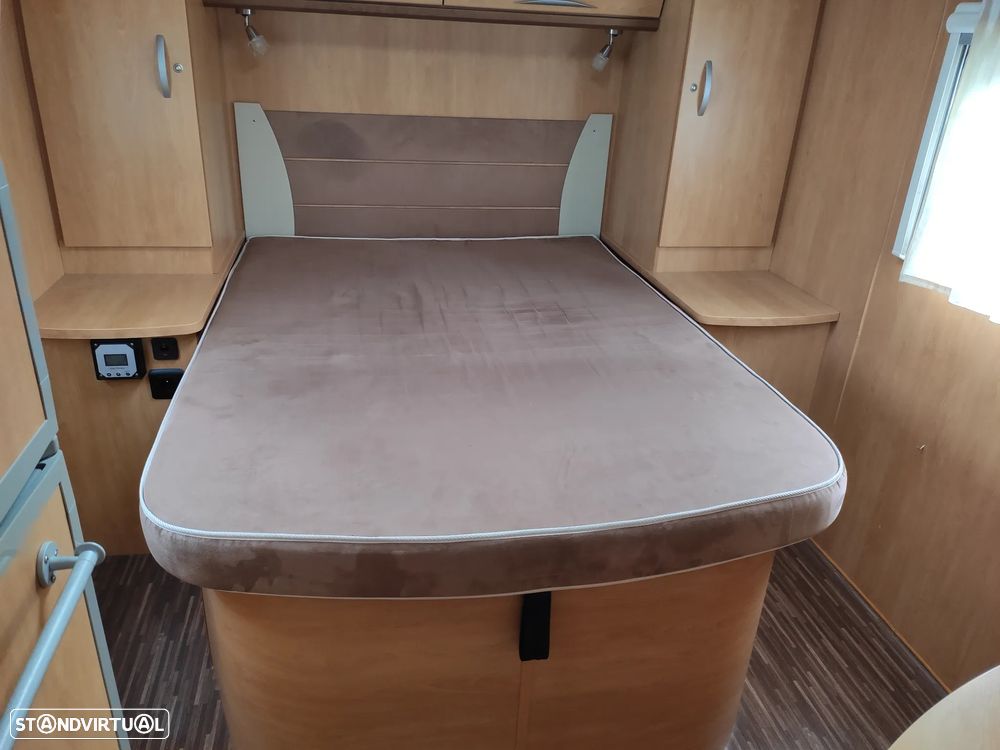 Pilote Aventura G730 Cama Central - 11