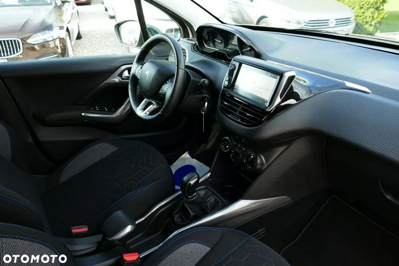 Peugeot 2008 1.2 Pure Tech GPF Allure S&S - 20