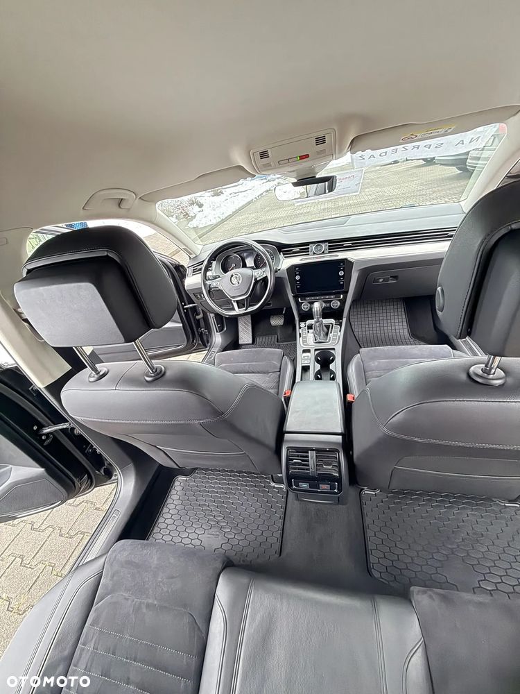 Volkswagen Passat Variant 2.0 TDI SCR DSG Highline - 8