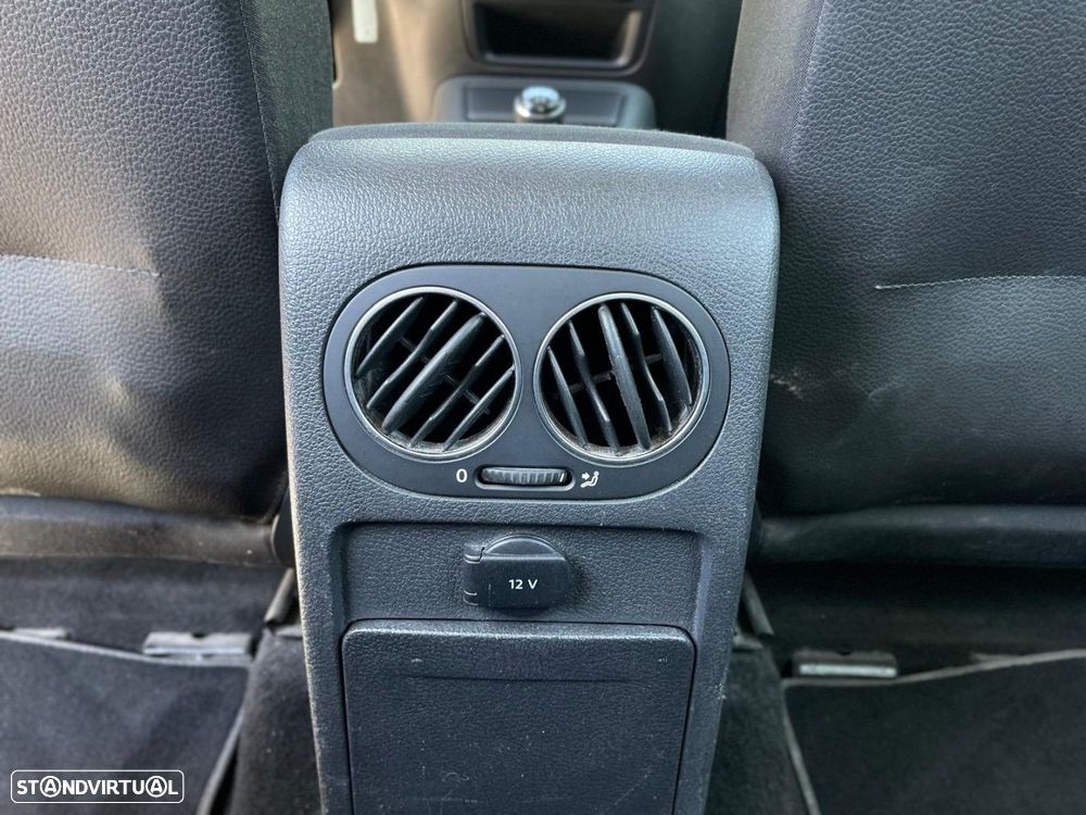 Volkswagen Golf Plus 1.6 TDi DPF BlueMotion Comfortline — fotografia 16