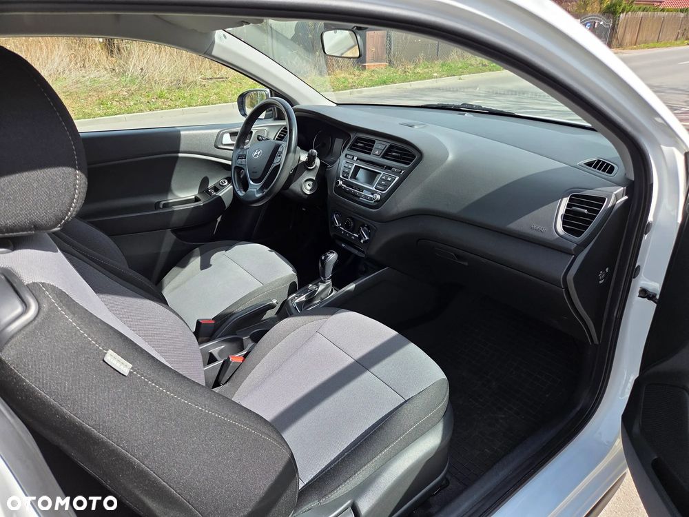 Hyundai i20 1.4 Comfort - 4