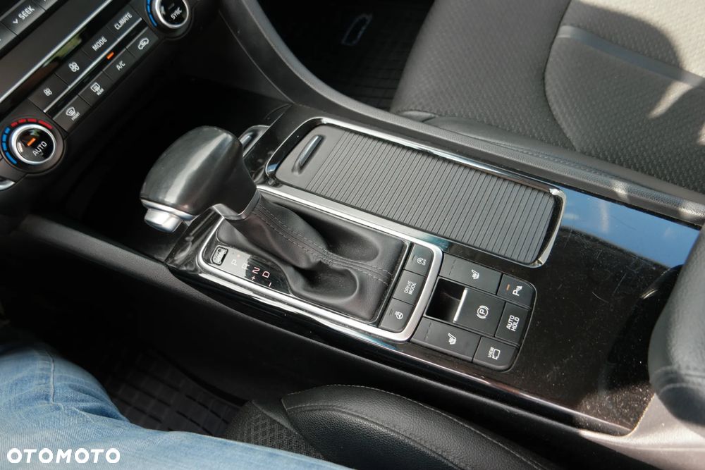 Kia Optima - 31