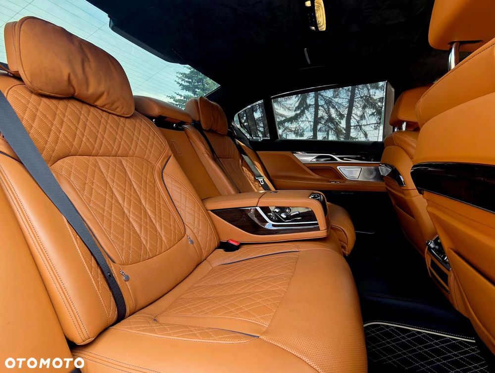 BMW Seria 7 750Ld xDrive - 35