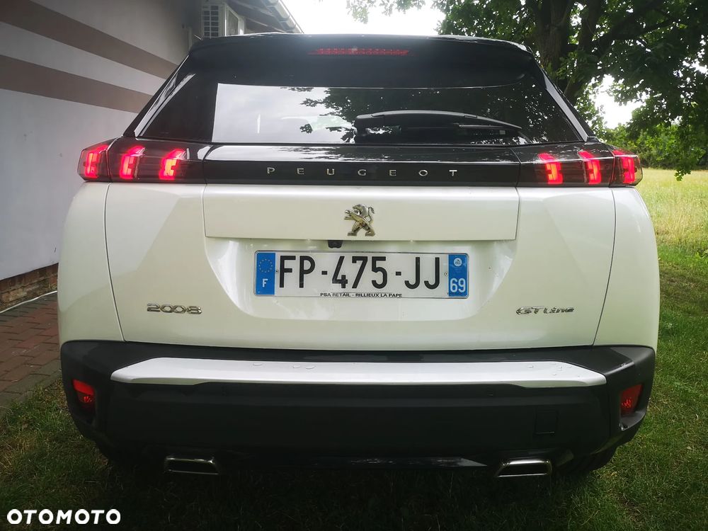 Peugeot 2008 1.2 PureTech GT Line S&S - 4