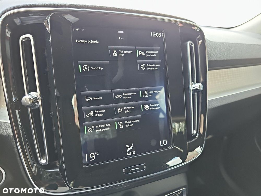Volvo XC 40 - 26