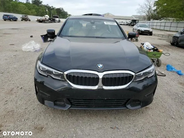 BMW Seria 3 330i sport - 5
