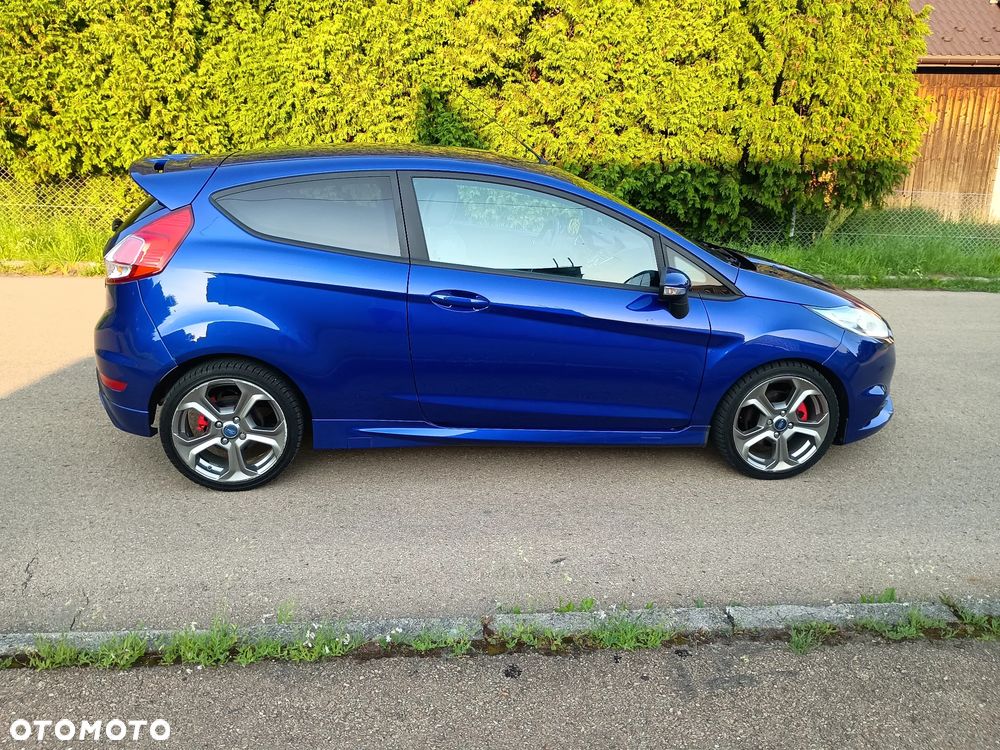 Ford Fiesta 1.6 EcoBoost ST - 4
