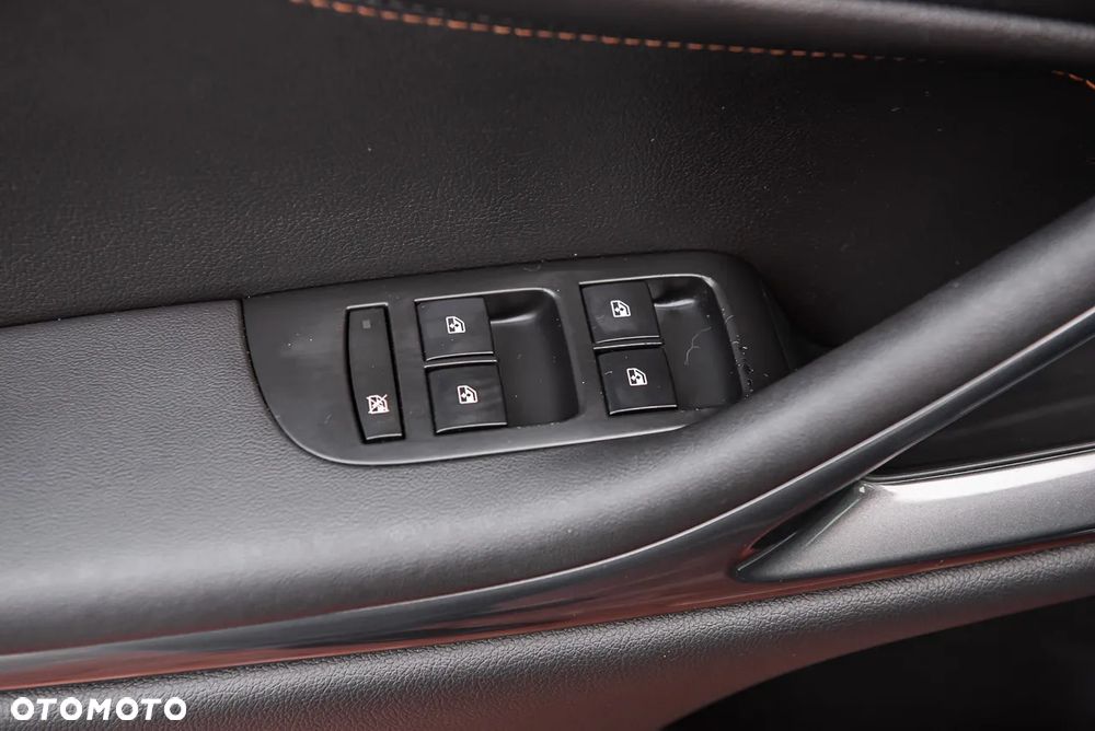 Opel Zafira 1.6 T SIDI Enjoy S&S - 16