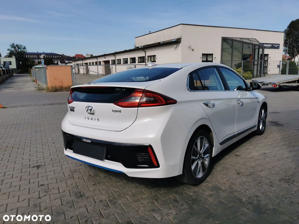Hyundai IONIQ Hybrid 1.6 GDI Premium - 10