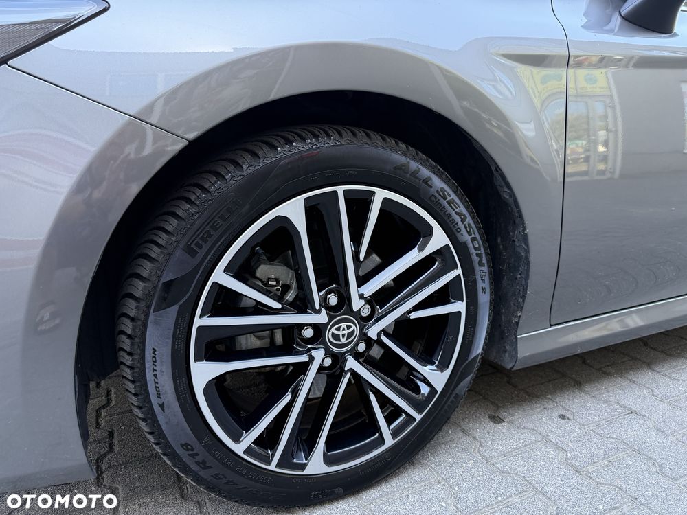 Toyota Camry - 8