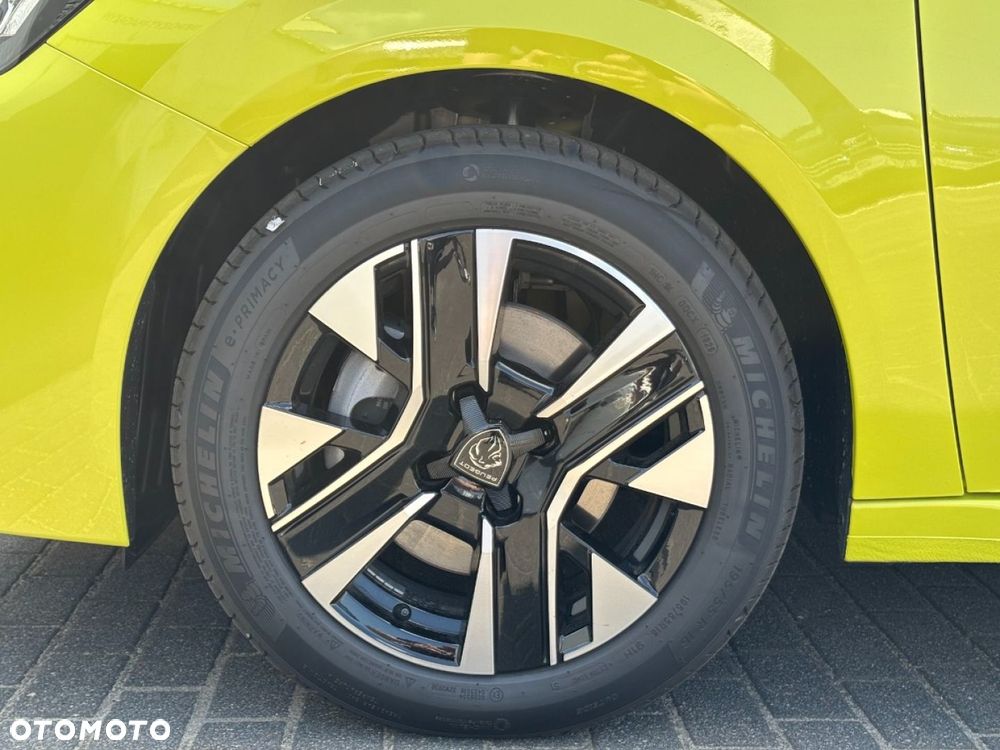 Peugeot 208 - 11