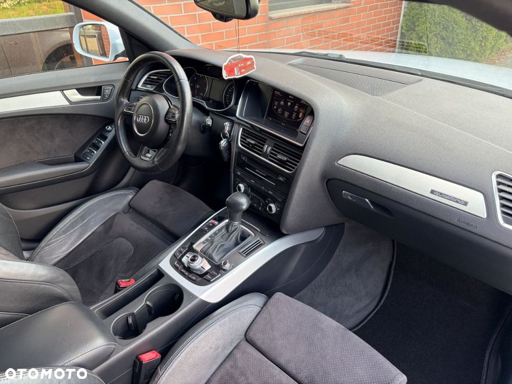 Audi A4 Avant 3.0 TDI DPF clean diesel quattro S tronic S line Sportpaket - 8