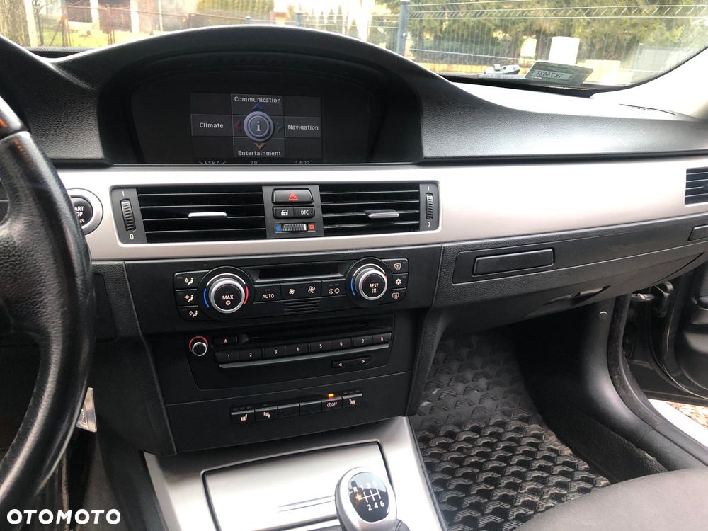 BMW Seria 3 320d DPF - 10