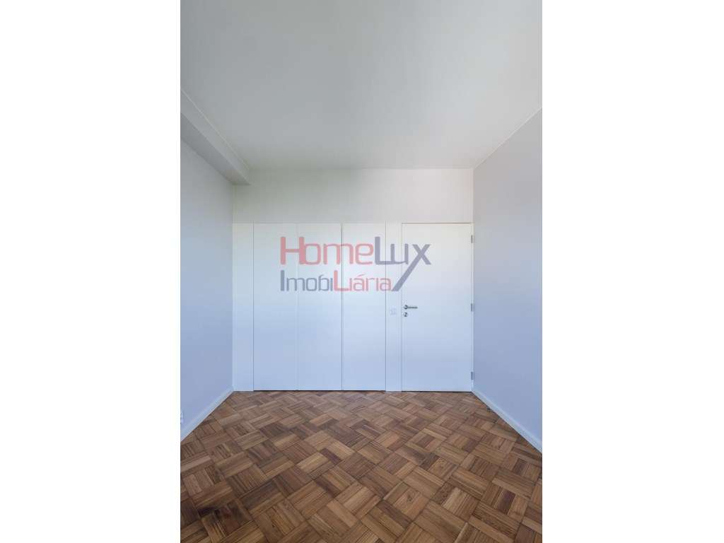 Apartamento T3+1 no Porto - Grande imagem: 4/16