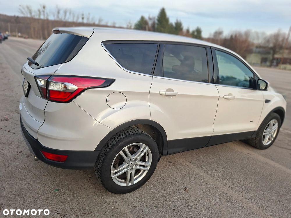 Ford Kuga 2.0 TDCi 4x4 Titanium - 8