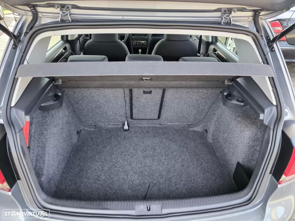 VW Golf 1.6 TDi Confortline DSG - 56