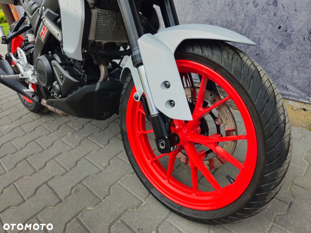 Yamaha MT - 17
