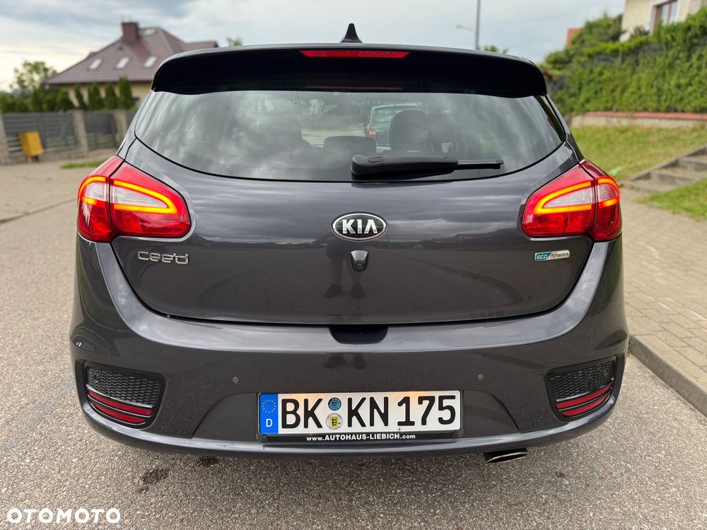 Kia Ceed 1.6 GDI Dream-Team Edition - 14