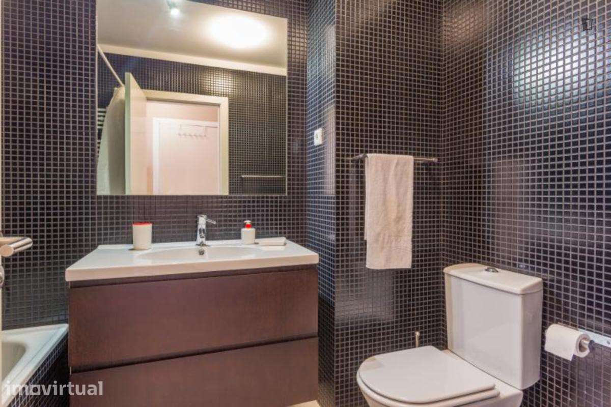 Quarto - localizado em Paranhos Porto - Grande imagem: 4/12