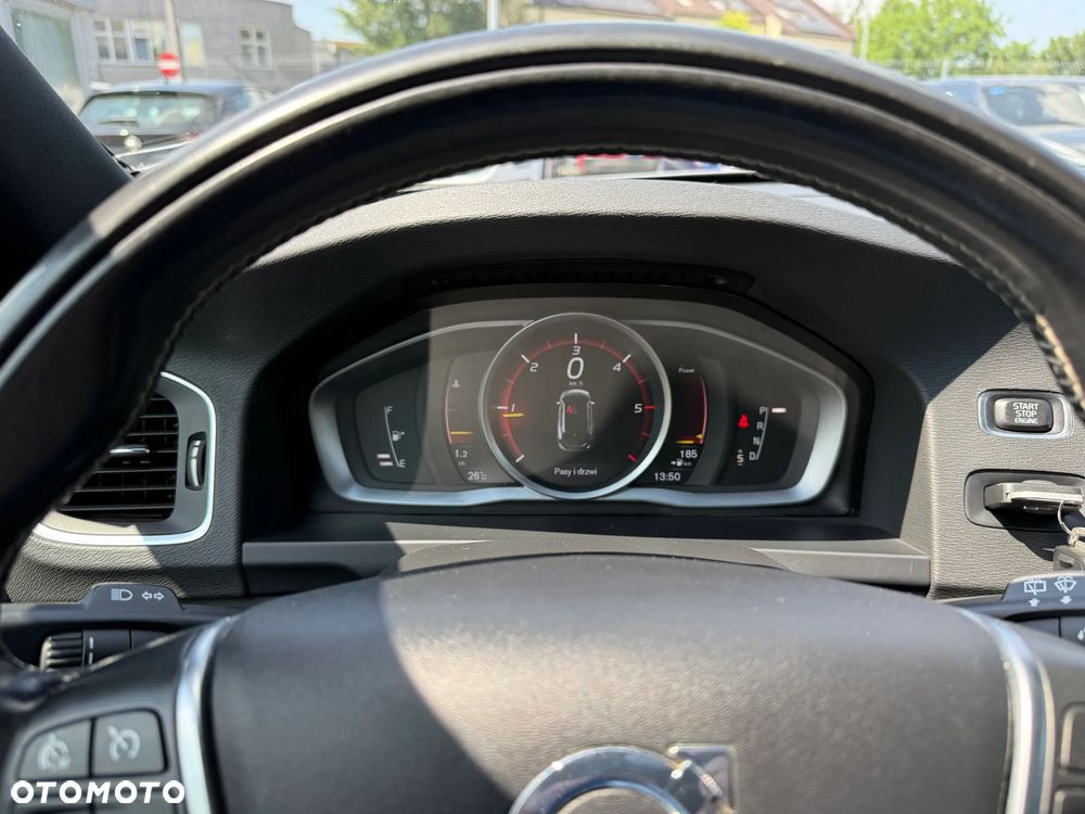 Volvo V60 D3 Drive-E Momentum - 9