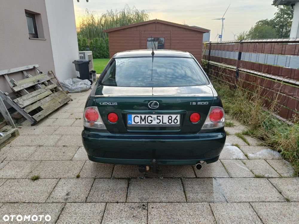 Lexus Is200 1999 photo 4