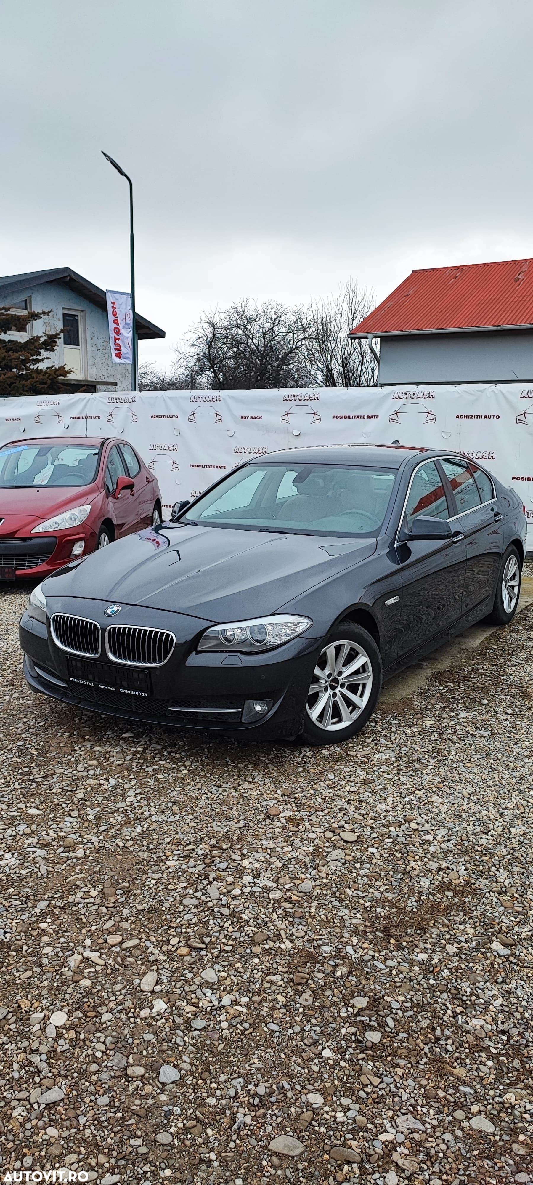 BMW Seria 5 525d xDrive AT - 2