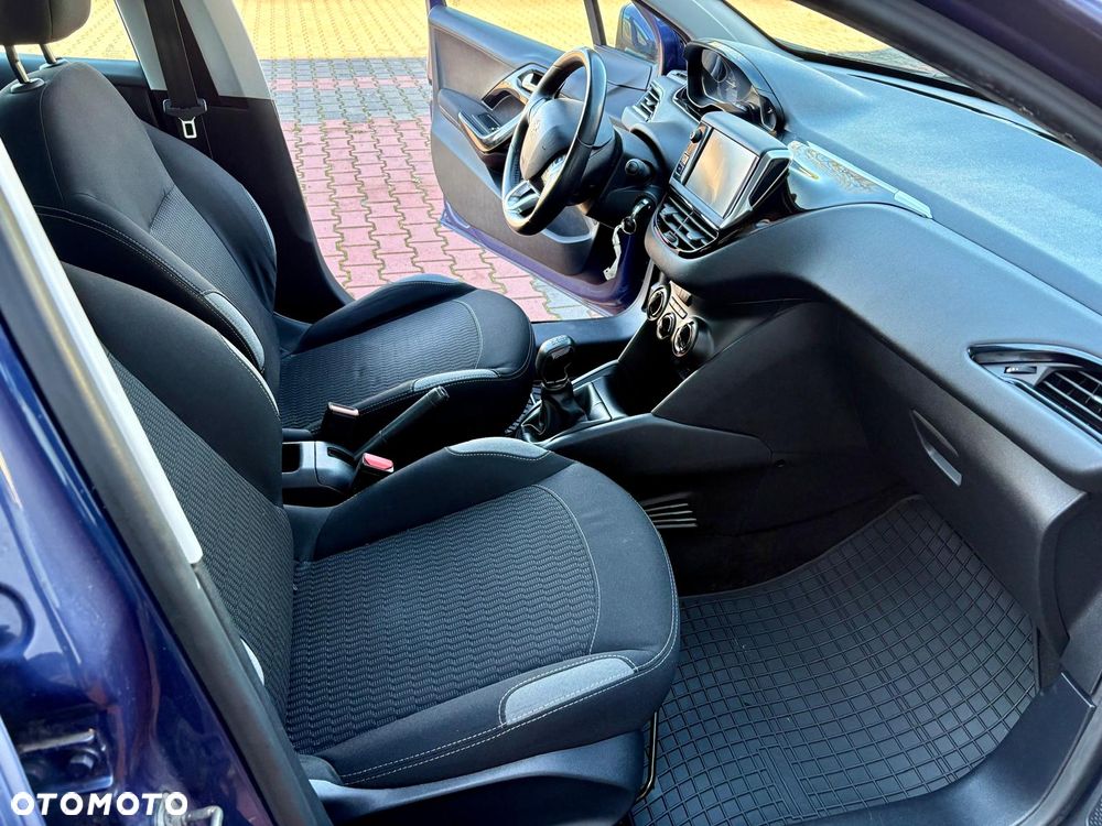 Peugeot 208 PureTech 82 Start & Stop Tech Edition - 12