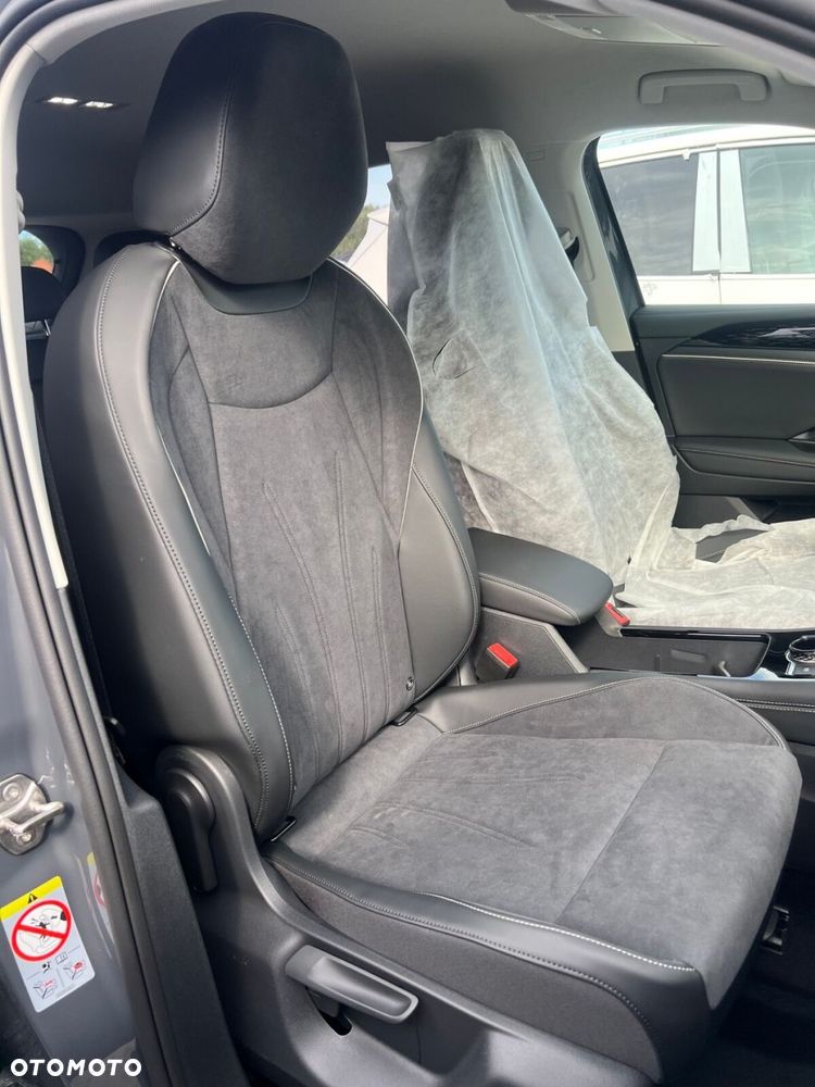 Volkswagen Tiguan - 5