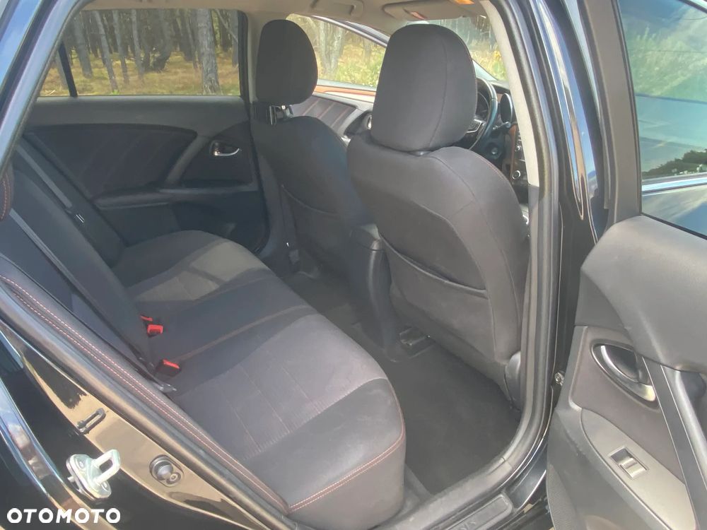 Toyota Avensis 2.0 D-4D Premium - 8